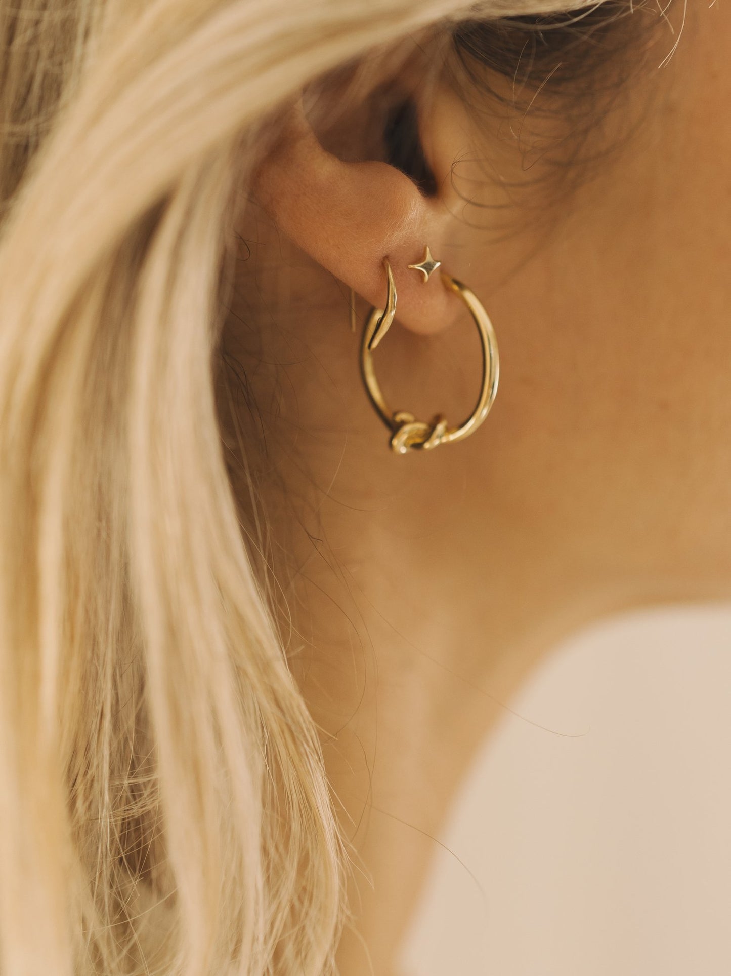 Falling Star Studs / 14k