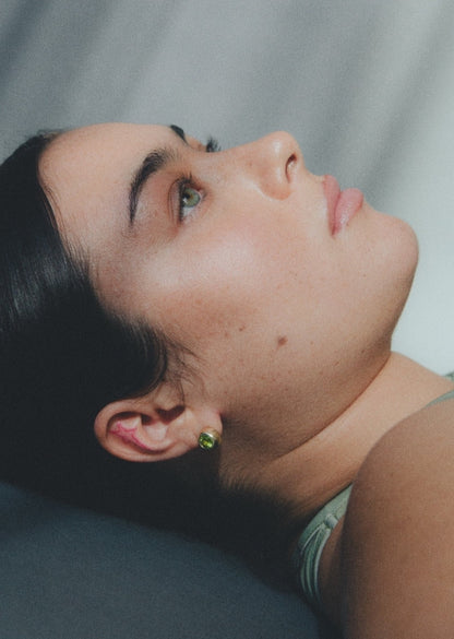 Orla Stone Studs Peridot （Gold / Silver）