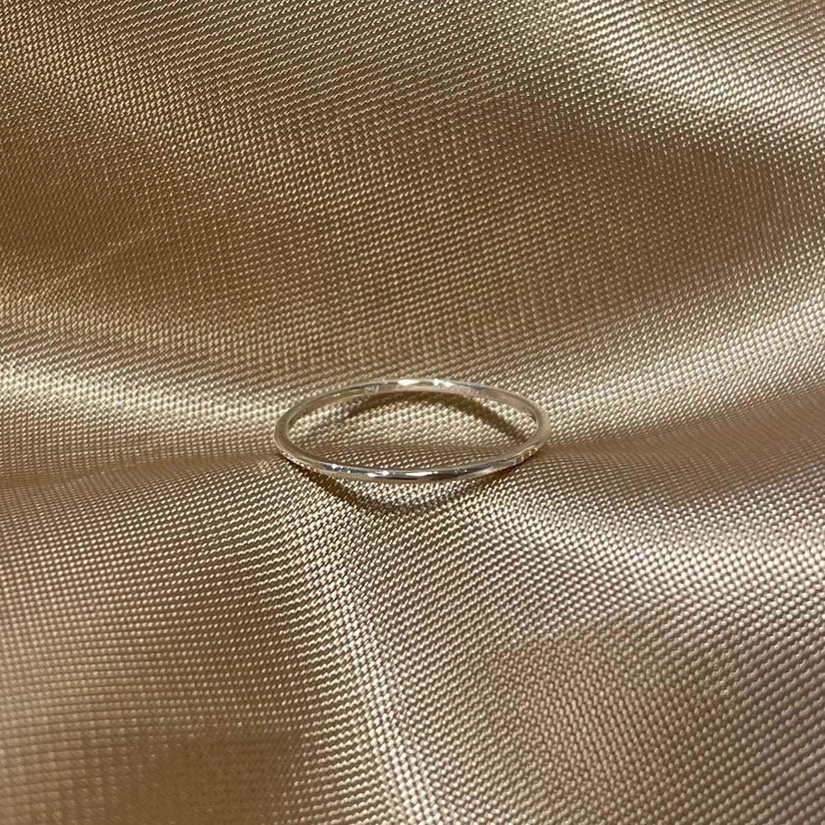 Hammer Finish Simple Ring / Silver