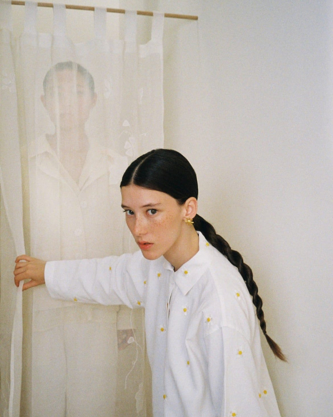 Rita Flower Pierce / Gold