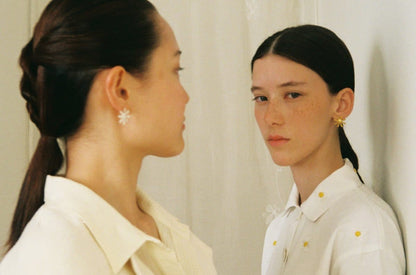 Rita Flower Pierce / Gold