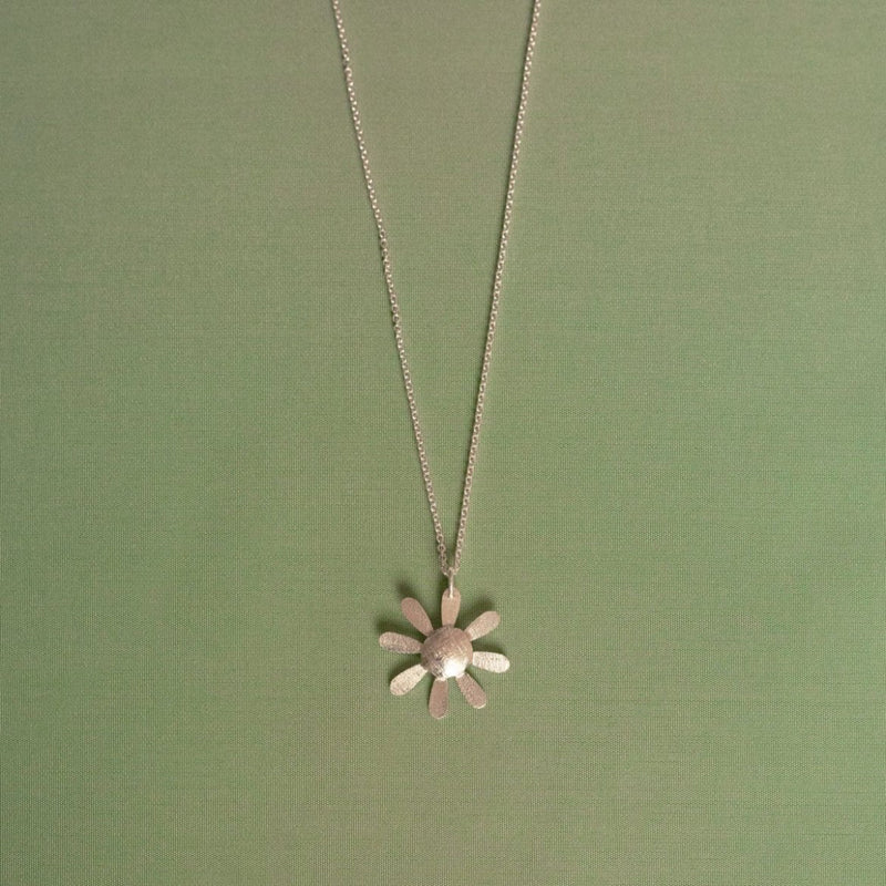 Rita Flower Necklace / Silver