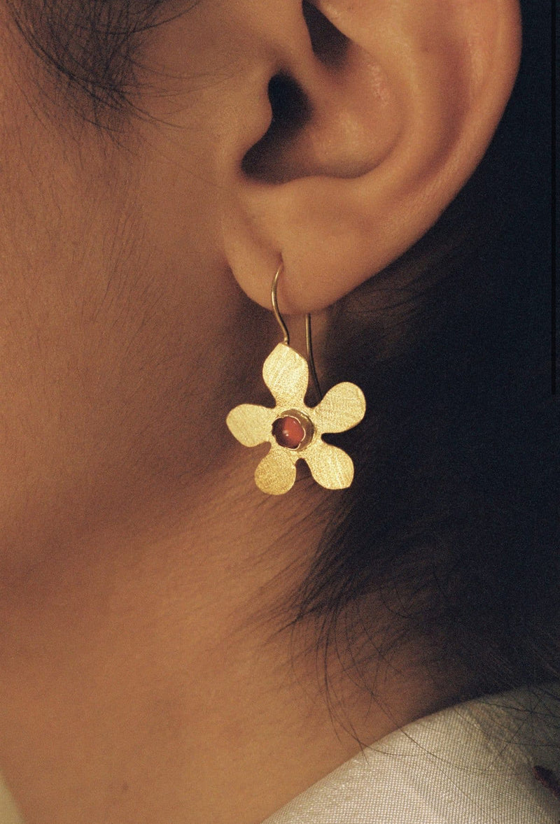 Lyra Flower Pierce