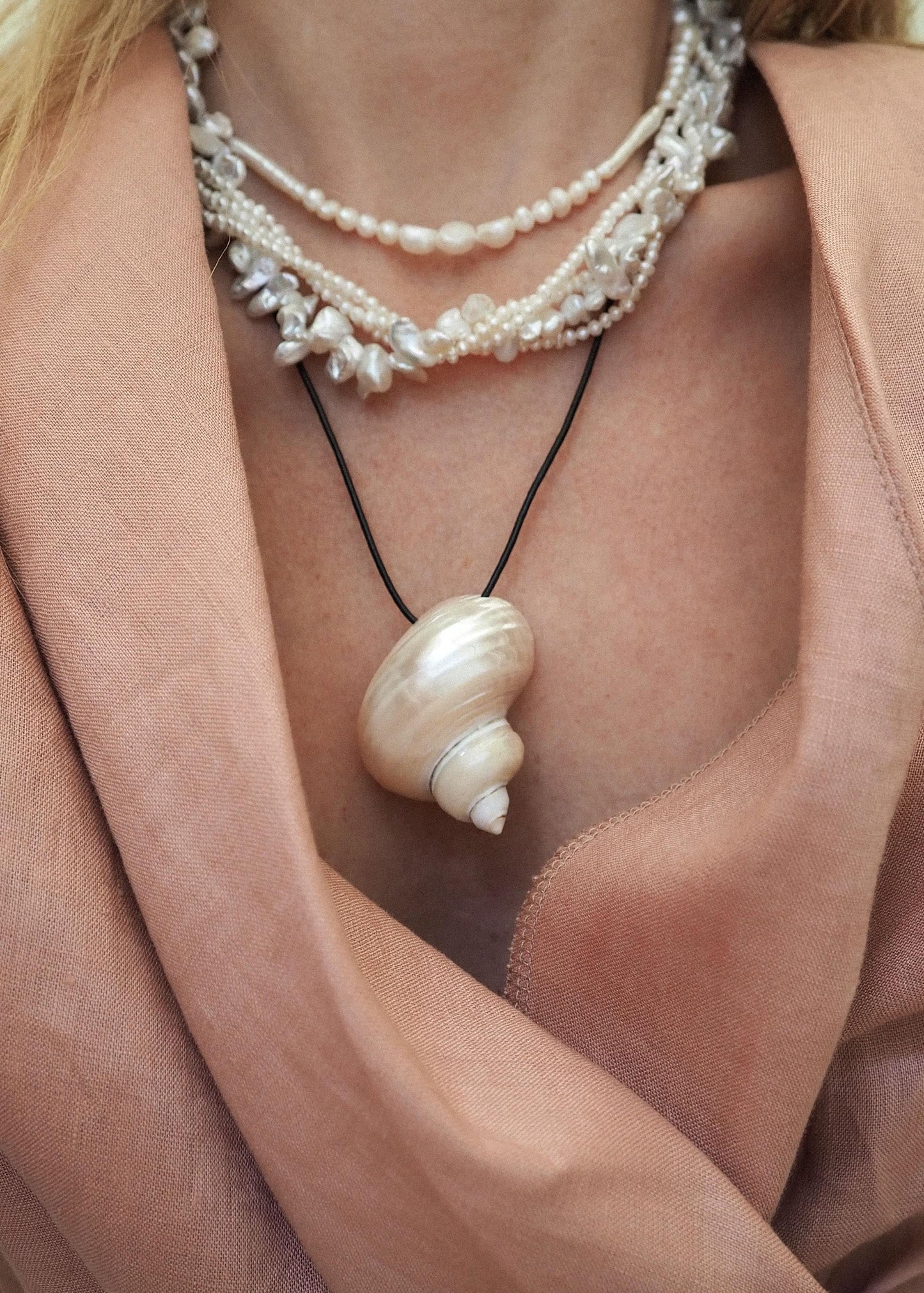 Tangle Pearl Necklace