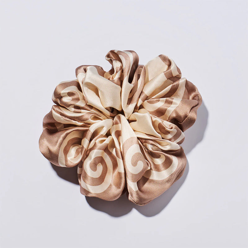 Meander Neutral Scrunchie / Camel