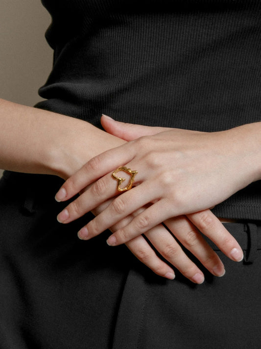 Carmen Heart Ring / Gold