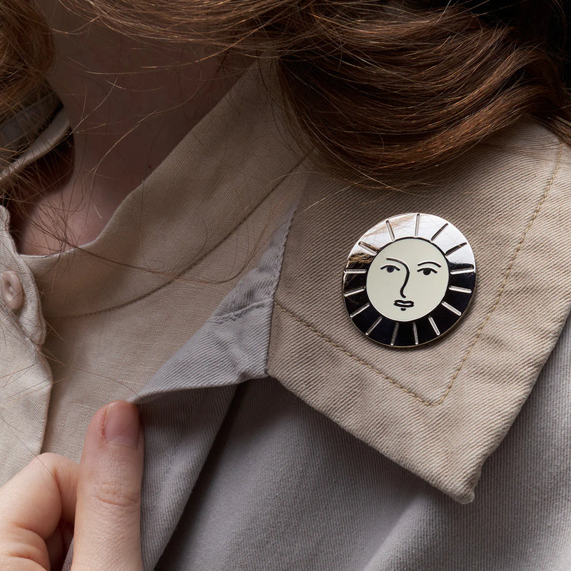 Artemis Pin