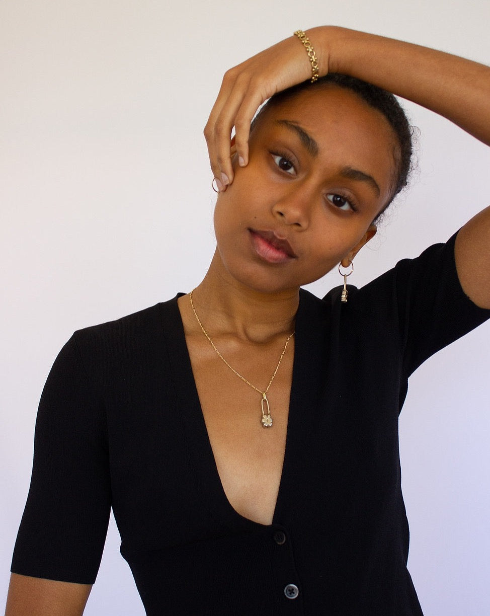 Flower Pin Necklace / Gold