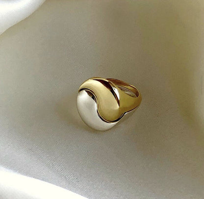 Yin Yang Ring Set