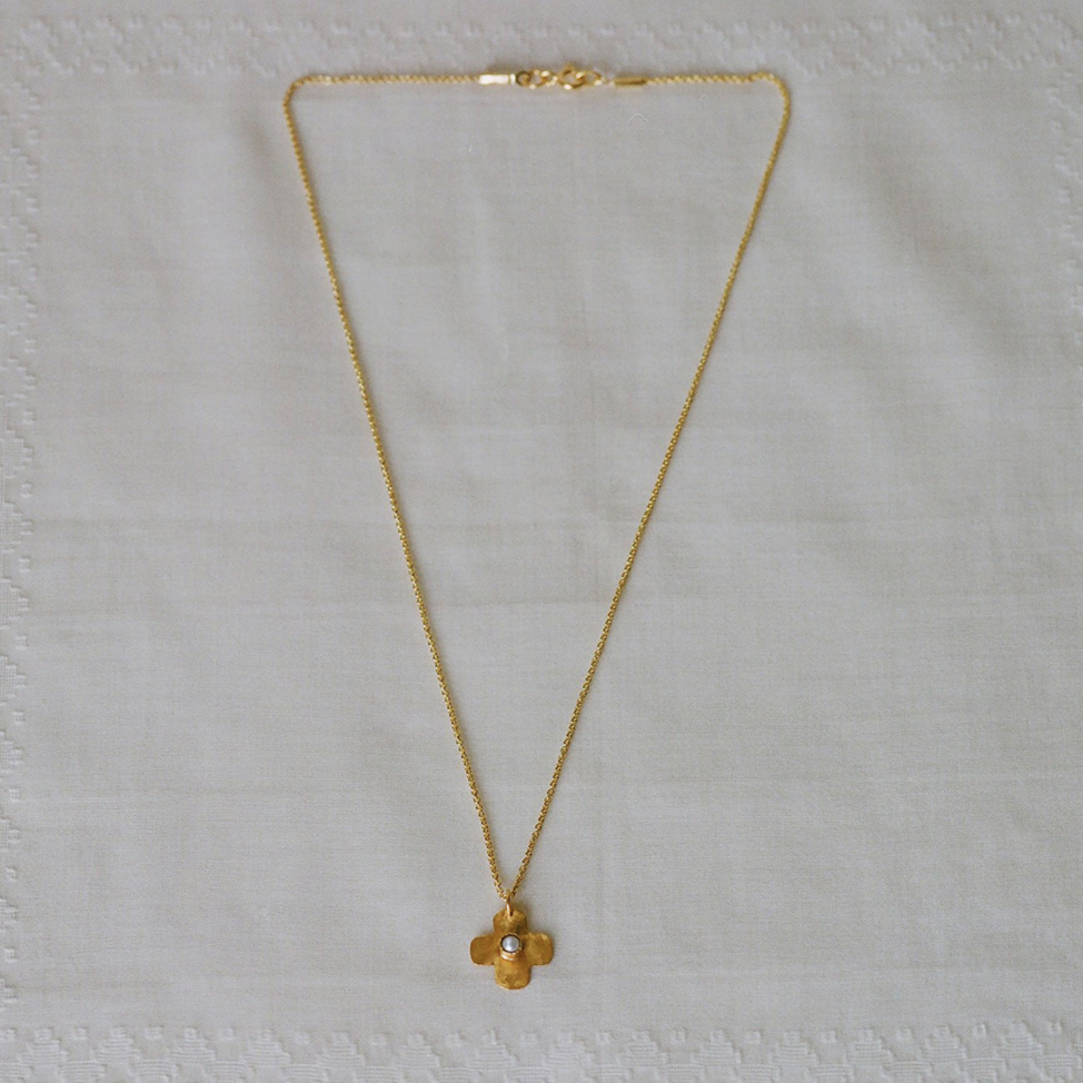 Gold Flower & Pearl Pendant