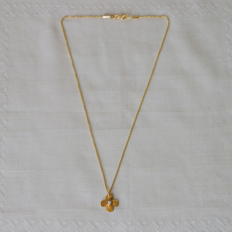 Gold Flower & Pearl Pendant