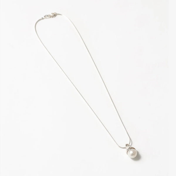 Candice Pearl Necklace / Silver