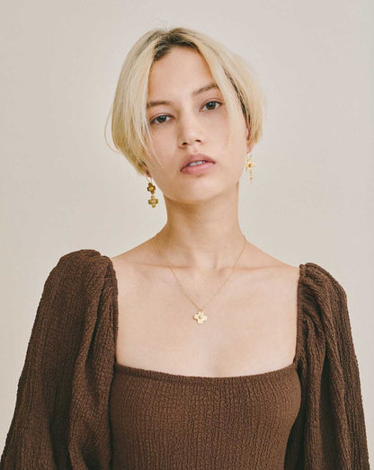 Gold Flower & Pearl Pierce