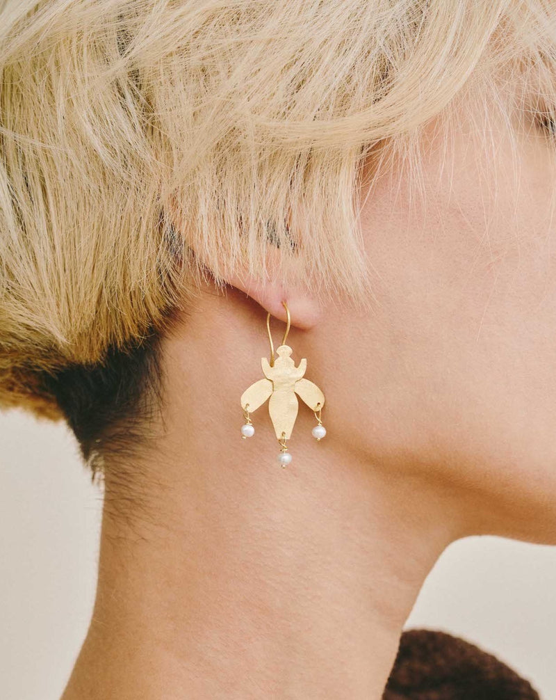 Gold Insect Flower Pierce