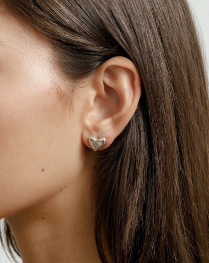 Heart Studs Small / Silver