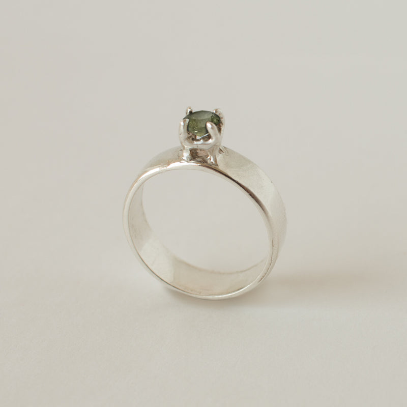 Stone Bijou Ring / Green Sapphire